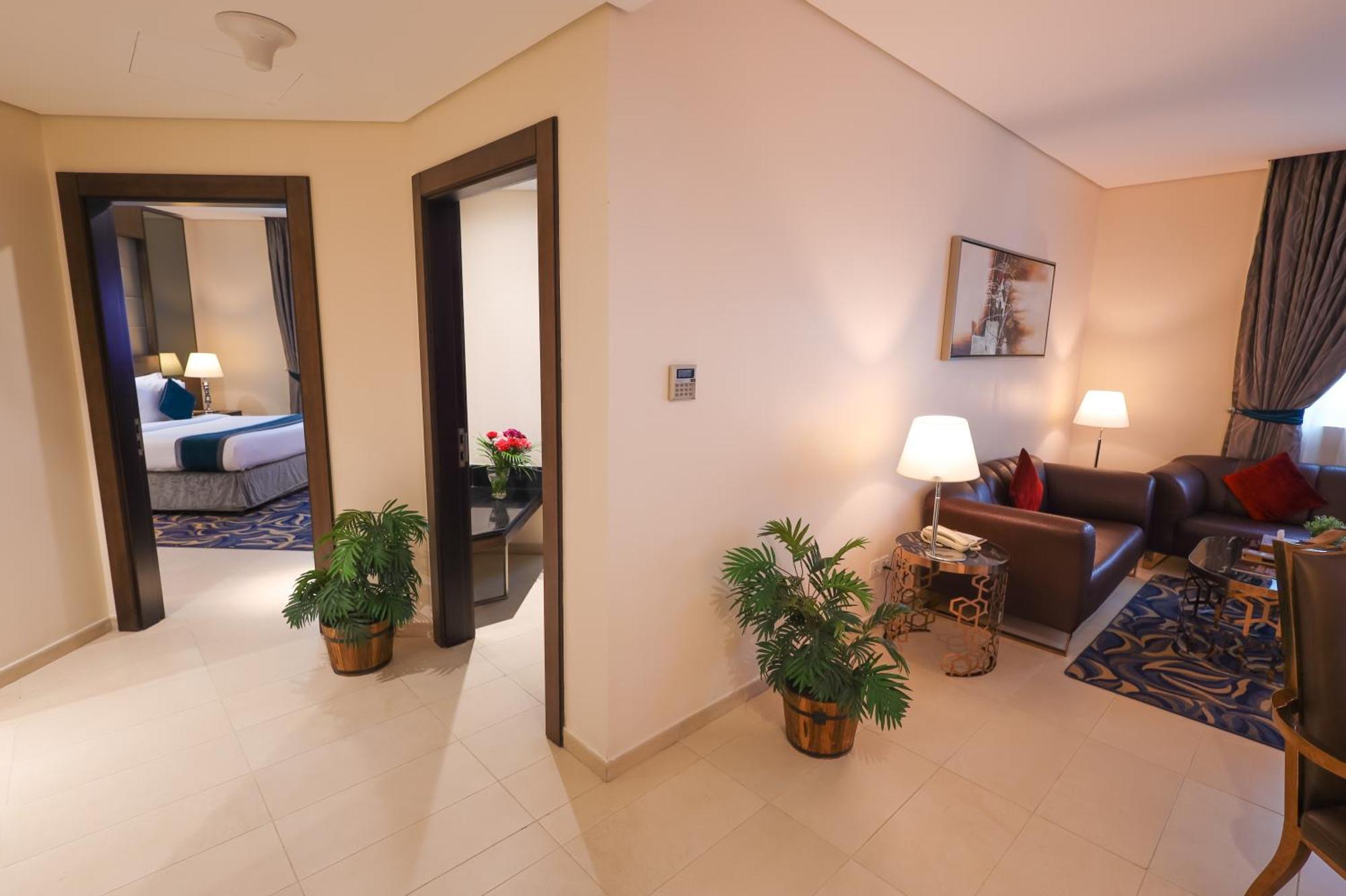 Omega Hotel Dubai Esterno foto
