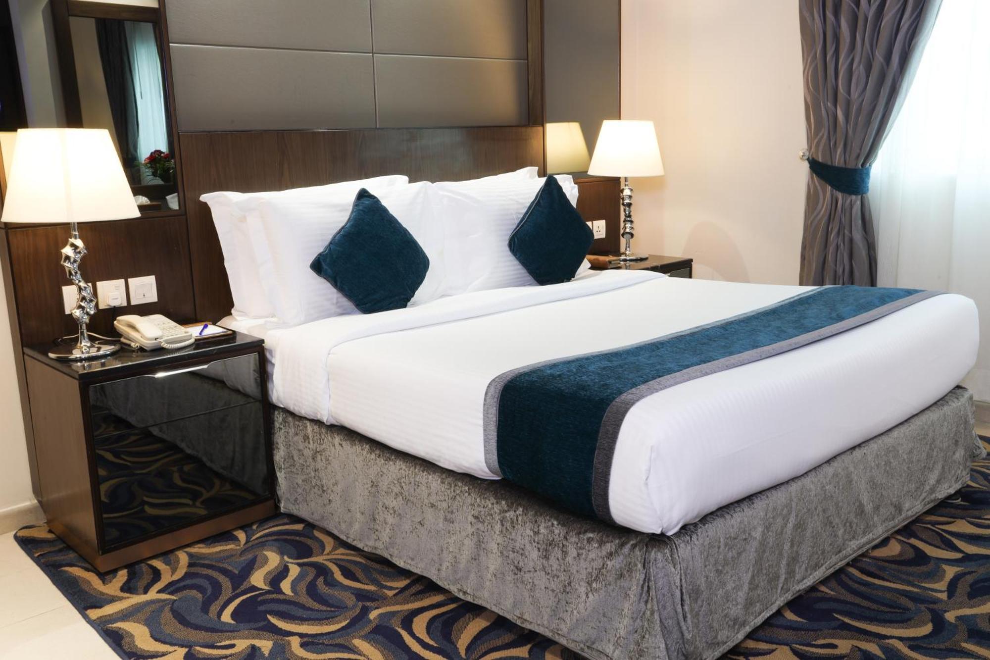 Omega Hotel Dubai Esterno foto