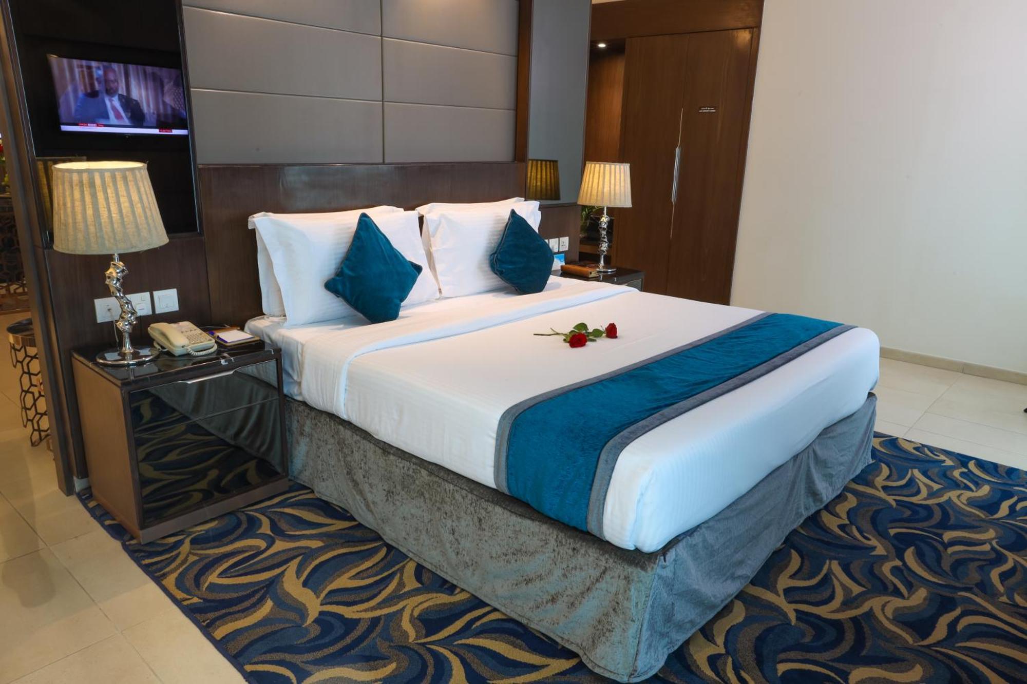 Omega Hotel Dubai Esterno foto
